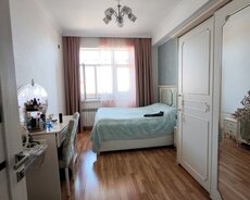 Əhmədli Neapol dairəsində 3 otaqlı əla mənzil