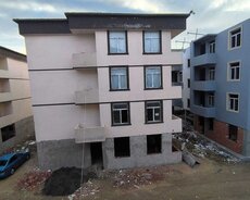 mənzil Satilir 2 Otaqli Temirsiz