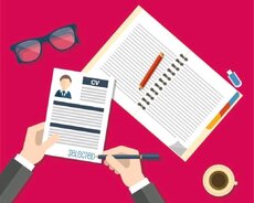 Ofis daxili menecer işi axtaran gənclər