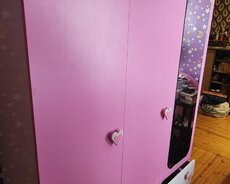 Şkaf və yaxi masasi