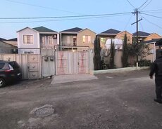 Masazirda 2 Mertebeli həyət Evi Satilir