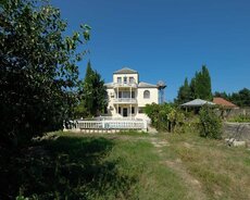 Buzovnada bağ evi satilir