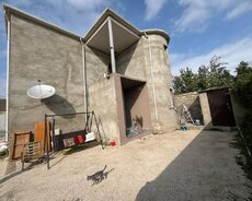 2 mərtəbəli ev satılır