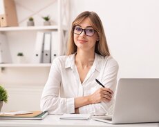 Sosial medya operatoru xanım və bəylər axtarılır