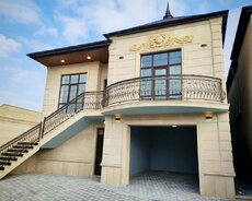 Maştağa qəsəbəsində 8 otaqlı ev satılır