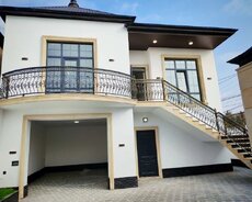 Maştağa qəsəbəsində 8 otaqlı ev satılır