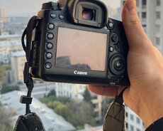 Canon 5d Mark 4. Ideal veziyyetdedir. Yoxla gotur