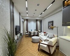 Olimpik starın yanında 2 otaqlı mənzil satılır