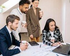 Biznes sahəsində iş təklifi