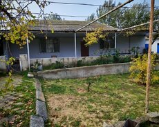 Maştağa qəsəbəsində ev satılır