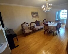 Bakıxanovda 3 otaqlı tam əşyalı mənzil