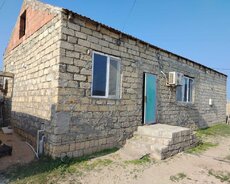 Maştağa qəsəbədində 4 otaqlı ev satılır