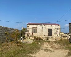 Maştağa qəsəbəsində 2 otaqlı ev satılır