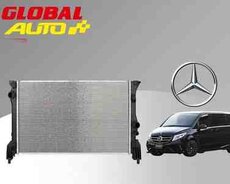 Mercedes Vito W447 su radiatoru