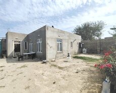 Maştağa qəsəbəsində 2 otaqlı ev satılır