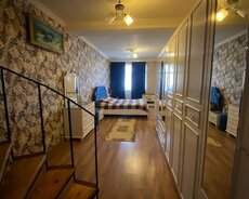 20 ci sahədə 2 mərtəbəli həyət evi satılır