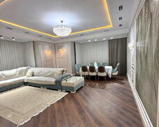 Aq seherde 4 otaqli mənzil satilir