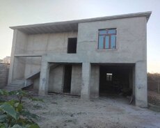 Maştağa yaşayış massivində 6 otaqlı ev satılır