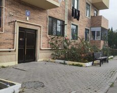 Maştağada bina evində 3 otaqlı ev satılır