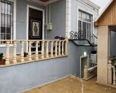 Binəqədi qesebesinde 5 Otaqli həyət evi satilir