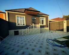 Maştağa qəsəbəsində 4 otaqlı ev satılır
