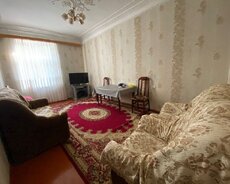 Sumqayıt, 3-cu məhlə, İcra Hakimyətə yaxn Stalinka ev satılır