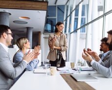 Ofis meneceri Axtarılır