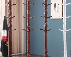 Taxta asilqan Paltar asilqani Ağacdan hazırlanmışdır, davamlıdır