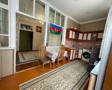 Gənclikdə Həyət evi satılır