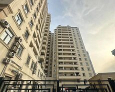 28 May m/s yaxın 4 otaqlı mənzil satılır