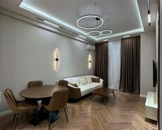 Renessans Palace da 2 otaqlı mənzil satılır