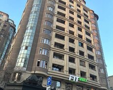 Omd'nin yanında 4 otaqlı mənzil satılır