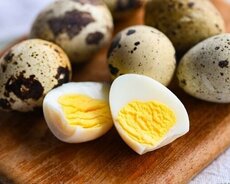 Bildirçin yumurtası