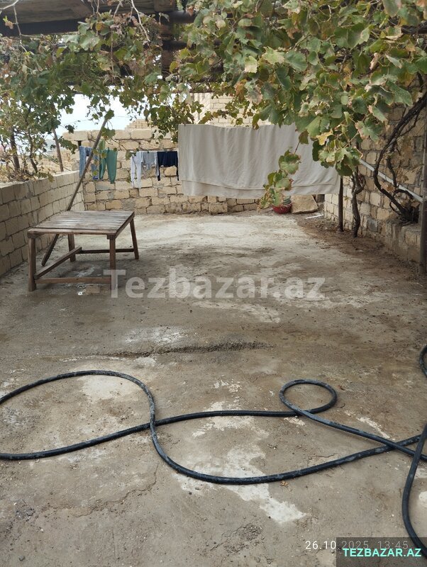 3 sotda həyət evi satilir 3 sotda həyət evi satilir
