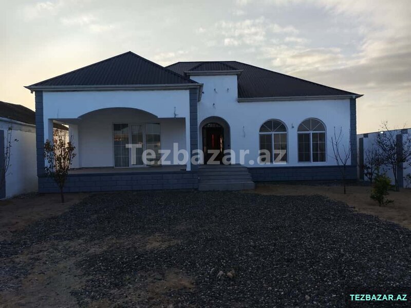 Albalı bağ massivində 4 otaqlı ev satılır Albalı bağ massivində 4 otaqlı ev satılır