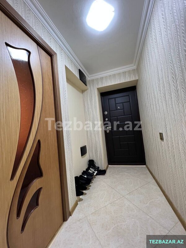 Биладжари возле школы № 300 Биладжари возле школы № 300