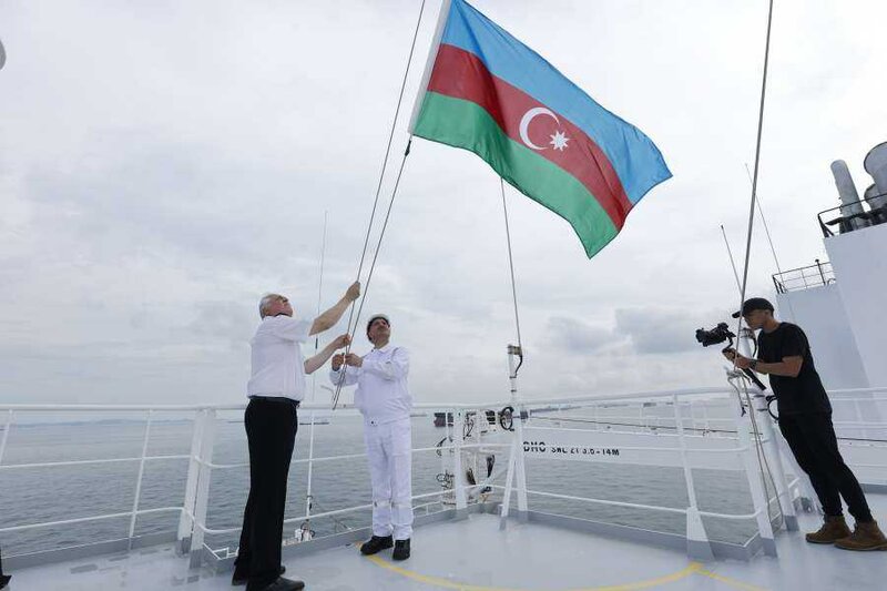 Azərbaycanın gəmiçilik tarixində bir ilk - ən çox yükgötürmə qabiliyyyətinə malik tanker istismara verildi